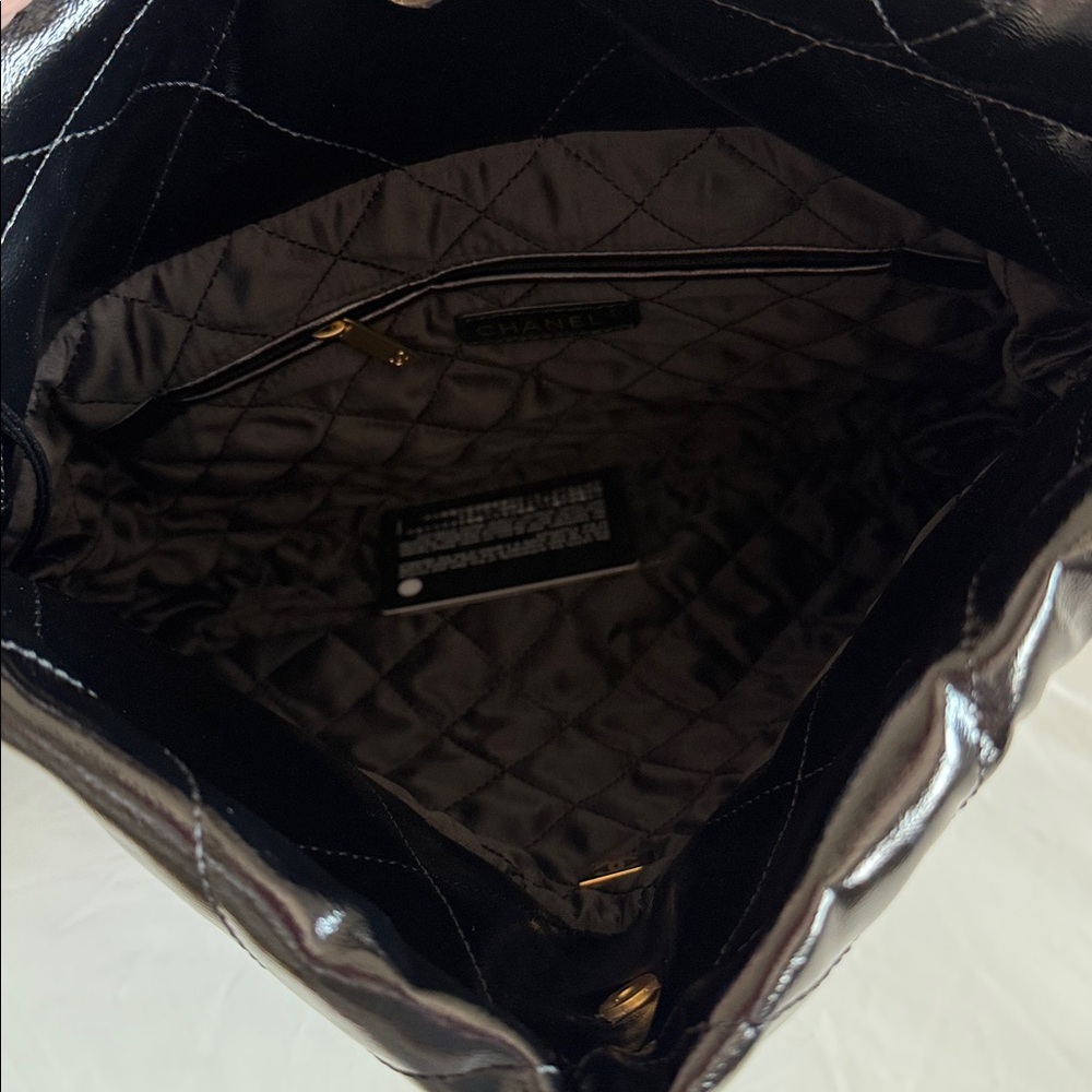 Black shoulder bag. NWT! - Picture 3 of 4
